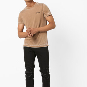 T-shirt Homme Grande Taille Délavé à l'Acide à Prix Raisonnable, Design Logo Personnalisé, 100% Coton Respirant Écologique à Manches Courtes - Product Image 3