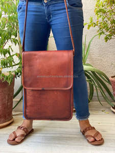 กระเป๋าหนังแพะแท้แฮนด์เมดกระเป๋าสะพายไหล่ทรงคนส่งเอกสาร - Product Image 4