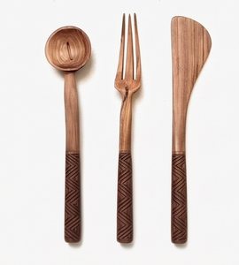 Ensemble de couverts en bois 3 pièces (cuillère, fourchette, spatule) finition mate, design minimaliste, écologique, pour le camping et l'hôtellerie - Product Image 4