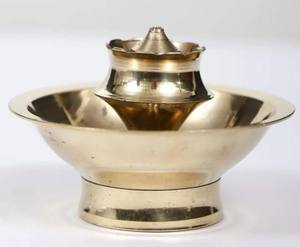 Brûleur d'encens en laiton Bold Blossom, écologique, durable, longue durée, porte-encens aromatique pour la décoration de la maison et religieuse multi-régionale - Product Image 2