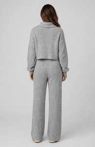 Ensemble de survêtement 2-en-1 en polyester pour femme, imprimé par transfert thermique, coloris bordeaux et blanc, col roulé zippé, manches longues, coupe ample et sportive - Product Image 2