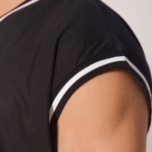 Camiseta sin Mangas Legend 23 para Hombre, Cuello en V, Estilo Deportivo, Negro, con Detalles en Contraste, Diseño Estampado, Corte Regular - Product Image 6