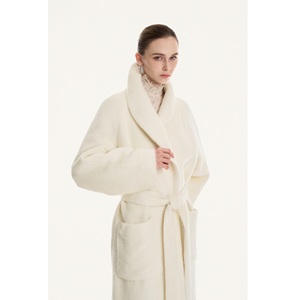 เสื้อโค้ทผู้หญิงขายส่ง รุ่นใหม่ VENETO ALPACA LONG COAT ODM 75% ซูริ 20% แคชเมียร์ 5% ไลลอน น้ำหนัก 2000 กรัม เสื้อโค้ทเทรนช์ผู้หญิง - Product Image 3