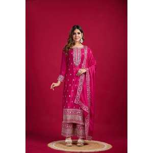 Conjunto de Satén de Diseñador con Top, Pantalón y Dupatta, Talla XL, con Bordado de Lentejuelas - Product Image 3