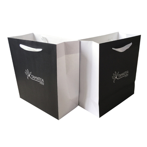 Sacs en papier de mode personnalisés de qualité supérieure avec revêtements spécialisés et poignées élégantes pour une expérience de vente au détail exclusive #23 - Product Image 4