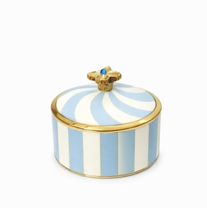 Caja de Almacenamiento Decorativa de Resina Geométrica Azul y Blanca de Lujo, con Tapa Dorada, Organizador de Joyas Redondo Hecho a Mano, Caja de Adornos Multiusos para Mesa - Product Image 2