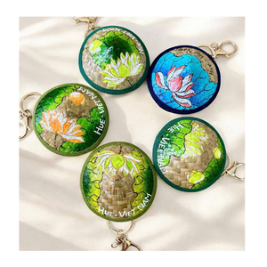 Porte-clés mini sac en herbe de jonc écologique fait main, porte-clés en paille naturelle tressée, petit breloque de sac pour souvenir d'hôtel ou de complexe hôtelier - Product Image 1