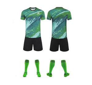 Vêtements de sport confortables pour hommes, uniforme de football 100% polyester, uniforme de football sur mesure pour hommes - Product Image 2