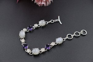 Pulsera de Plata con Dijes de Piedra Lunar Ovalada Natural y Amatista, Joyería de Lujo para Mujer, Hecha a Mano, Regalo de Aniversario - Product Image 3