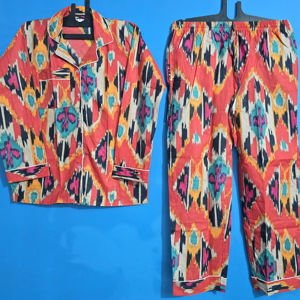 Conjunto de Pijama Sexy con Cuello en V y Estampado Floral para Mujer, Talla Grande, Diseño Moderno, Ropa de Dormir Informal de Verano, 100% Algodón Orgánico - Product Image 1