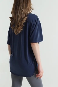 เสื้อไหมพรมคอเต่าแขนสั้นสีพื้นสำหรับผู้หญิงไซส์ใหญ่ EVER GLOW รุ่นลำลองสำหรับฤดูร้อน ผลิตจากผ้าฝ้าย 100% ป้องกันรอยยับ ป้องกันรังสียูวี แห้งเร็ว - Product Image 6