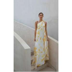 Vestido Largo Maxi Elegante de Verano para Mujer, Hecho a Mano, Premium, al por Mayor, Estilo Bohemio, con Cuello en V y un Hombro Descubierto - Product Image 1