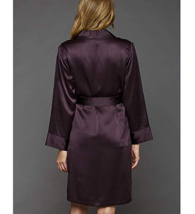 เสื้อคลุมสั้นผ้าไหมแท้ 100% สำหรับผู้หญิง รุ่น The Solid Splendid ชุดนอนเซ็กซี่ - Product Image 3