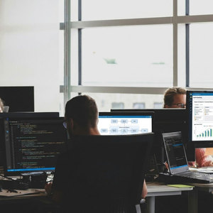 Services de développement de logiciels pour entreprises, solutions personnalisées d'applications et de gestion de logiciels, développement de structures logicielles - Product Image 3