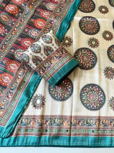 Sari de Seda Dola de Diseño de Lujo con Bordado de Hilo Kashmiri y Borde de Zari Pesado - Product Image 2