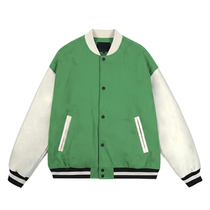 Chaqueta Varsity de Lana de Alta Calidad con Mangas de Cuero, Logotipo Bordado Personalizado en Chenilla o Plano, Proveedor Pakistaní - Product Image 4