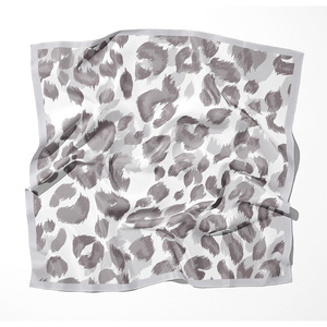 Pañuelo de Seda de Alta Calidad para el Verano, Pañuelo Refrescante para Correr, Diseño Personalizado, Pañuelos de Seda al por Mayor - Product Image 1