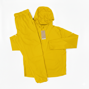 Ensemble veste à capuche coupe-vent athleisure pour homme et pantalon de jogging avec cordon de serrage, personnalisable avec logo sur le devant - Product Image 1