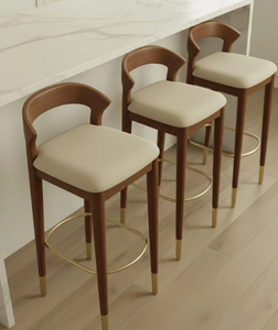 Tabouret de bar en teck de style ferme moderne et technique du milieu du siècle, au design durable, pour salon, maison, hôtel et événements. - Product Image 6