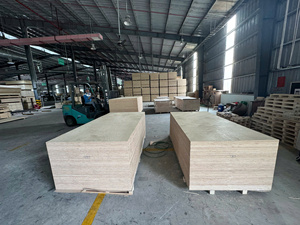 Contrachapado de abedul 4x8 de fábrica vietnamita, grado D/DD, certificado E0 E1 CARB P2 para fabricación de muebles y paneles interiores - Product Image 3