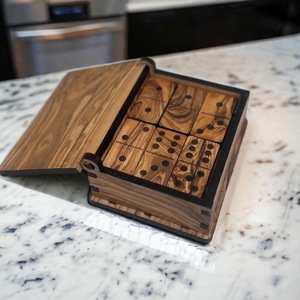 Juego de Dominó Doble Seis de Madera de Colores ILAHI, 28 Piezas, Ecológico, Tallado y Grabado, Diseño Antiguo, Caja Rectangular Alta de Madera - Product Image 5