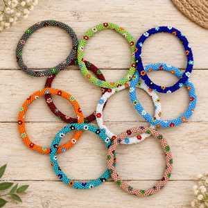 Pulsera Boho Multicolor Naranja con Cuentas de Semillas Florales y Margaritas, No Elástica, con Cuentas de Vidrio de Arroz de Nepal, Pulseras Bohemias - Product Image 2