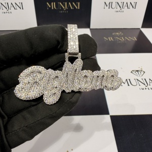 Colgante Personalizado de Oro Rosa Chapado en Oro con Corte Brillante, Diamantes VVS Iced, Colgantes Finos y Dijes Unisex - Product Image 1