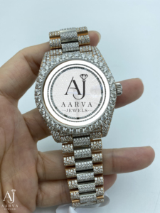 AARVA JEWELS นาฬิกาข้อมือผู้หญิงสุดหรู ตัวเรือนสแตนเลสสตีลประดับเพชร Miyota ขนาด 38 มม. ระบบอนาล็อก ควอตซ์ แสดงวันที่ สายแบบพับได้ขนาด 20 มม. - Product Image 1