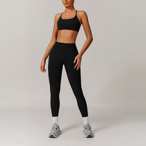 Ensemble de yoga 2 pièces personnalisé en gros pour femmes – Qualité supérieure, service OEM, respirant, écologique, léger, séchage rapide - Product Image 2