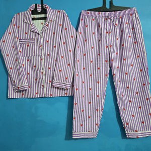 Conjunto de Pijama de Algodón Morado Hecho a Mano con Estampado de Corazones, Traje de Noche Indio, Precio al por Mayor, Ropa de Dormir - Product Image 1