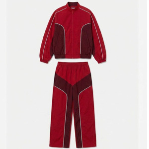 Survêtement Homme Rouge Bourgogne Bicolore 2025 avec Logo Personnalisé, Veste Coupe-Vent Y2K Vintage en Nylon Color Block et Pantalon Ample - Product Image 1