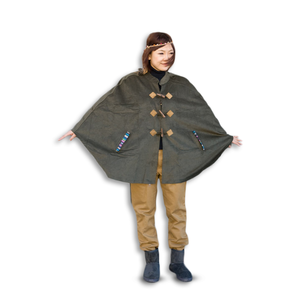 Poncho en coton vert armée, artisanal, autres produits artisanaux - Product Image 1