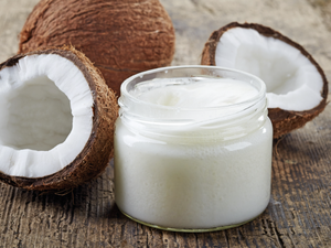 น้ำมันมะพร้าวบริสุทธิ์ 100% เกรดพรีเมียม ฟรักชันเนชั่น 16 ออนซ์ วัตถุดิบน้ำมันหอมระเหยคุณภาพดีที่สุด สำหรับเป็นตัวพาและฐาน ผลิตจากเมล็ดมะพร้าว ประเทศไทย ช่วยเพิ่มความชุ่มชื้น - Product Image 4