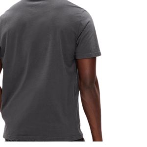 เสื้อยืดคอกลมผู้ชายแบบเรียบง่าย แขนสั้น สวมใส่สบาย ระบายอากาศได้ดี น้ำหนักเบา เหมาะสำหรับใส่ทุกวัน ผู้ผลิต OEM - Product Image 2