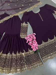 Traje Sharara de Diseñador en Georgette Sintética Pesada con Bordados y Dupatta de Red para Fiestas y Eventos - Product Image 6