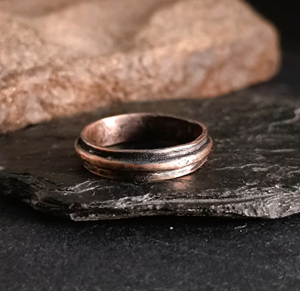 Bague magnétique en cuivre pur forgé à la main, de qualité supérieure, pour la santé, motif rainuré oxydé, vente en gros - Product Image 4
