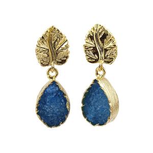 Pendientes colgantes hechos a mano con piedras preciosas Druzy púrpura, forma de pera chapada en oro con diseño de hoja, tachuelas de moda elegantes - Product Image 5