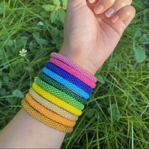 Pulsera de ganchillo con cuentas de vidrio, joyería tubular tejida a mano para mujer, accesorio de muñeca para verano, fiesta en la playa o regalo - Product Image 1