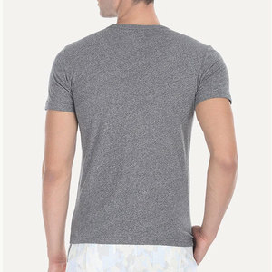 T-shirt unisexe uni et décontracté, personnalisable avec logo sérigraphié, coupe régulière, confortable, séchage rapide, coupe oversize, très demandé - Product Image 4