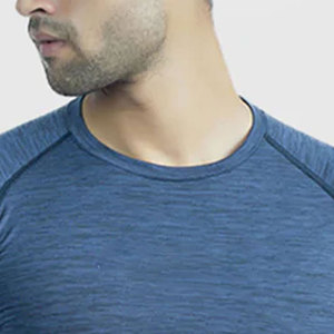 Chemises de compression d'hiver confortables pour la gym et le fitness avec un design flexible en tissu sergé tricoté pour une liberté de mouvement facile - Product Image 4