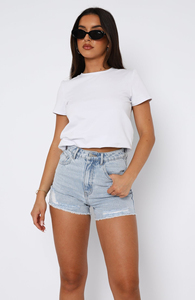 Shorts de Mezclilla Desgastados de Cintura Alta para Mujer, con Bolsillos, Cierre de Botones, Estilo Casual, Color Azul Claro, Tela de Algodón Lavado, Corte Regular - Product Image 4
