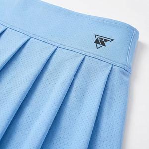 Falda de tenis moderna para mujer diseñada con tela elástica, transpirable, cómoda y de rendimiento práctico para partidos y entrenamientos de tenis. - Product Image 5