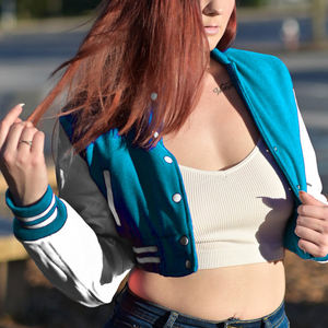 Veste courte universitaire pour femme, style bomber, turquoise et blanc, avec manches en similicuir, vêtement d'extérieur décontracté, mode féminine - Product Image 2