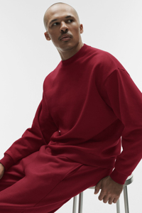 Men's <b>Red</b> Crew Neck Pullover Sweatshirt Regular Fit Solid Color Knitted Cotton Casual Autumn Wear - Product Image 3