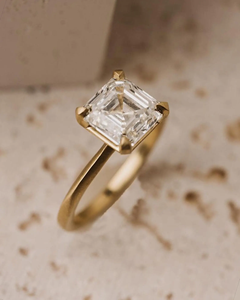 Anillo de compromiso con moissanita de corte Asscher, de doble aro, chapado en oro blanco de 18K, anillo solitario geométrico, alternativa al diamante. - Product Image 2