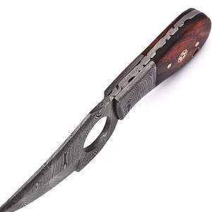 Couteau de chasse artisanal en acier inoxydable à pointe tombante, pleine longueur, avec trou pour le pouce et manche en bois, étui en cuir - Product Image 4