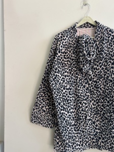 Leopard Print Women's Blouson Jacket Full Sleeve Pullover Woven Polyester Autumn Style with Bow <b>Decoration</b> - Product Image 6