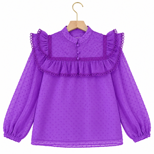 Blusa de mujer al por mayor con textura de puntos, cuello alto, volantes, cuello tipo babero, borde de encaje y manga larga para tiendas boutique y uso diario en la oficina - Product Image 6