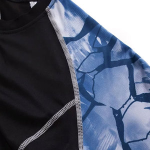 Diseña tus propias camisetas de compresión para hombre, camiseta de compresión ligera y transpirable con logotipo personalizado de alta calidad para hombre - Product Image 4
