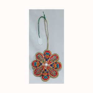 Ornement de Noël suspendu en tissu rouge indien très populaire, motif éléphant, broderie dorée Zari avec perles, pour décoration. - Product Image 2